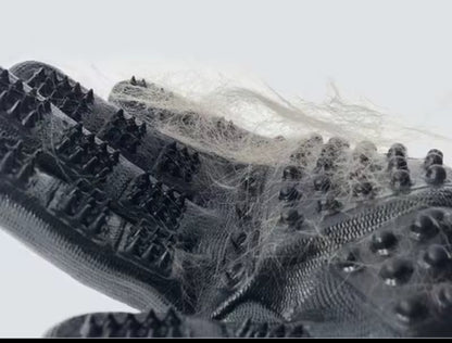 Groom, massage og vaske handsker som er virkelig gode. Fjerner hår i bilen Oma.